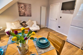 Modern & Spacious apartment in the heart of the historic old town of Aberdeen, free parking, free WiFi, Aberdeen